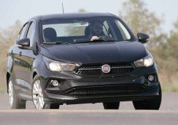 Fiat Cronos Drive frente