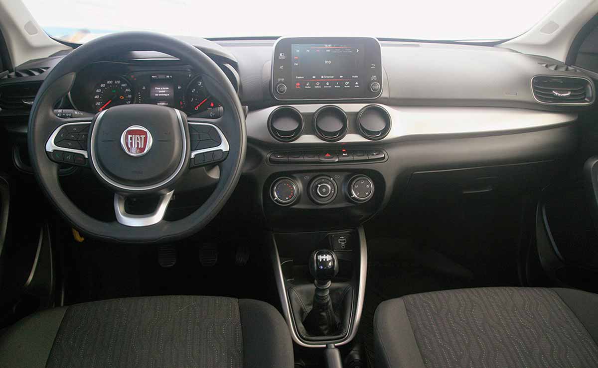Fiat Cronos Drive interior