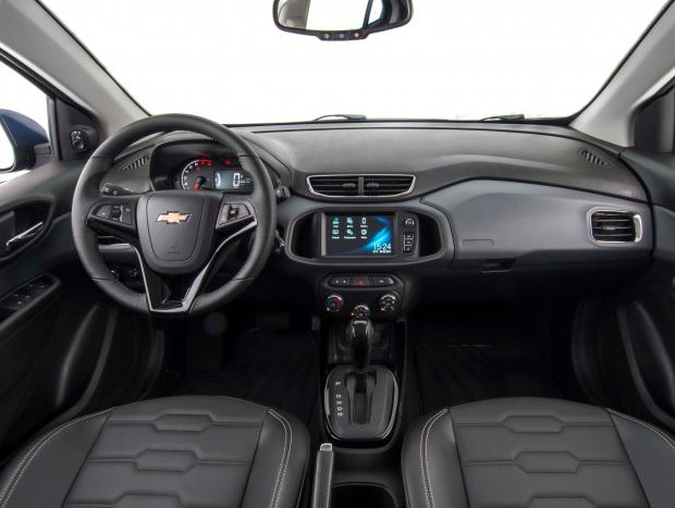 Chevrolet onix activ interior