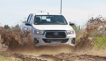 Toyota Hilux 4