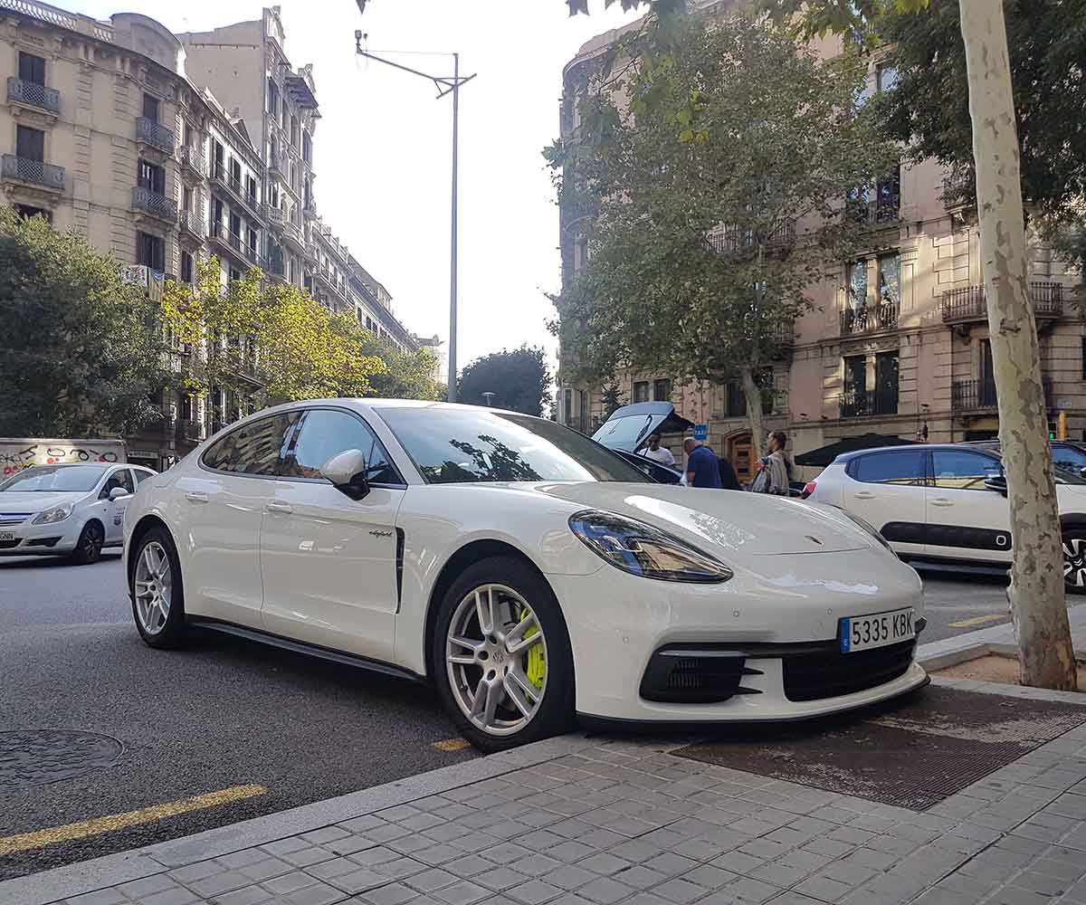 porsche panamera web