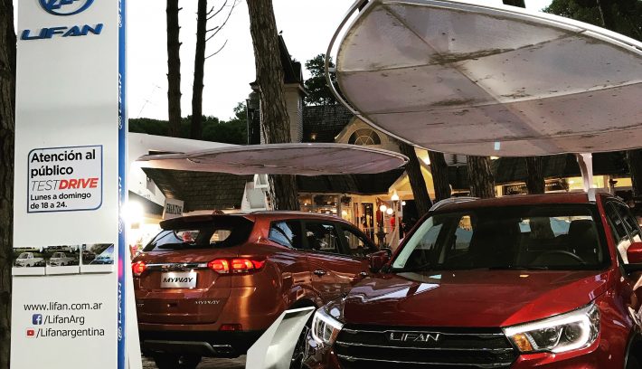 Stand Lifan Carilo verano
