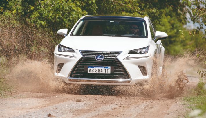 barro lexus nx300h