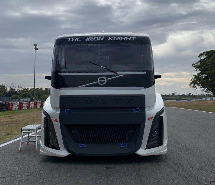 Contacto Volvo Iron Knight de 2400 CV