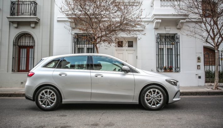 Mercedes Benz Clase B ESTATICA