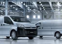 TOYOTA HIACE0