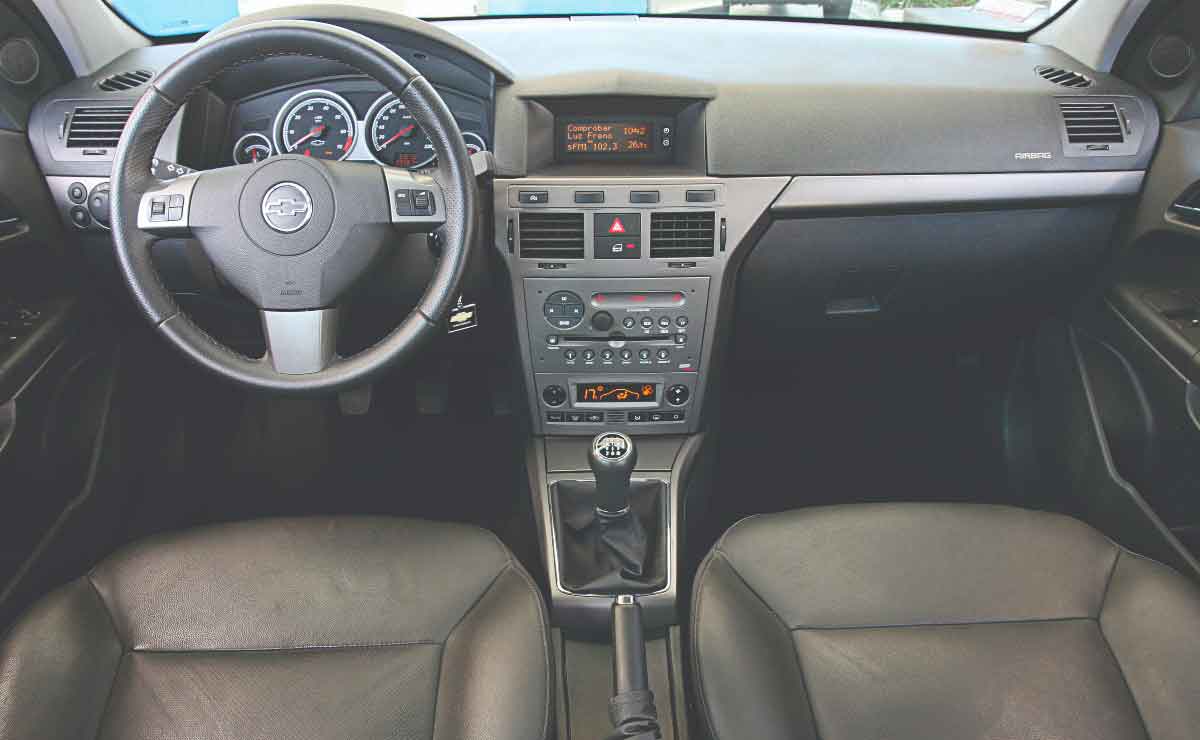 Chevrolet-Vectra-interior