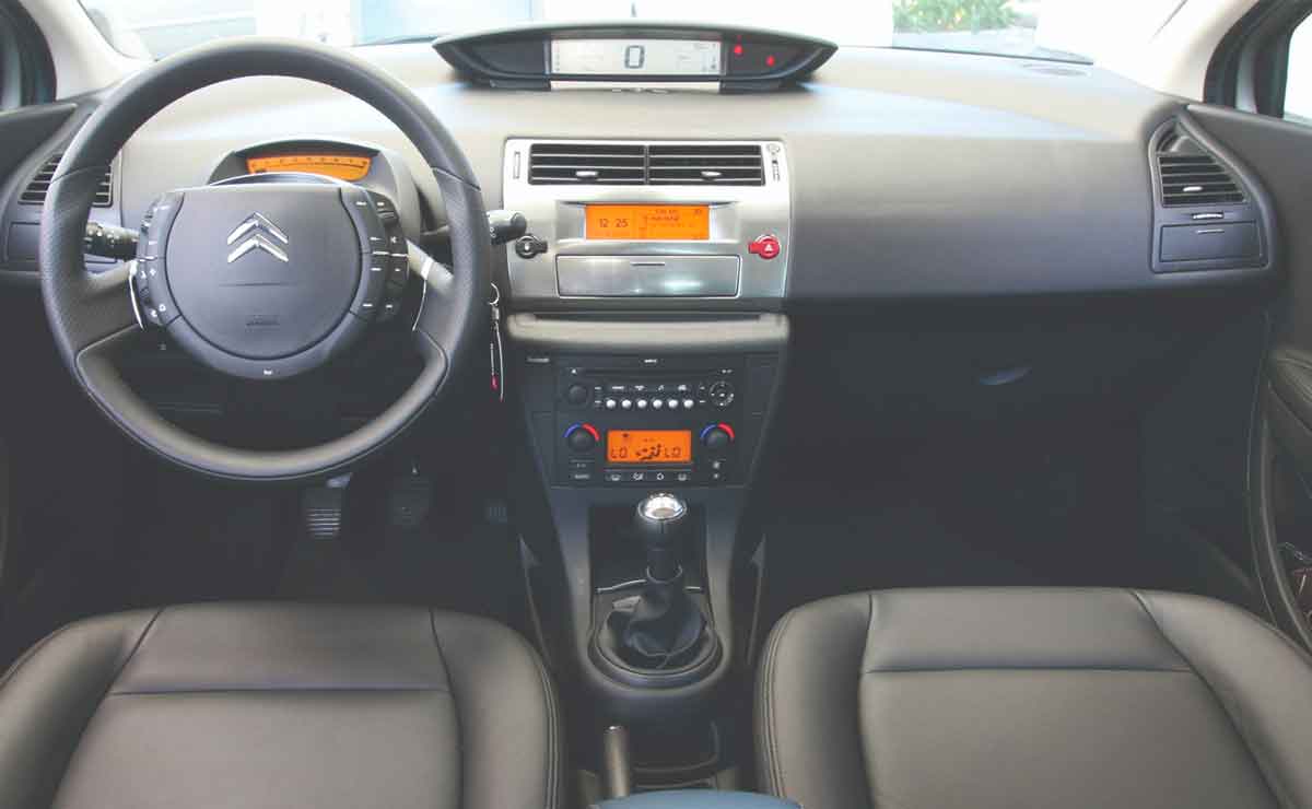 Citroen-C4-interior