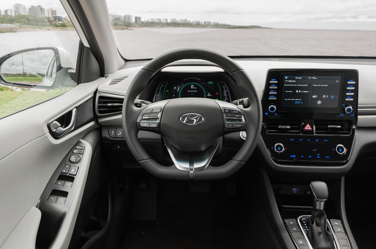 Hyundai Ioniq 2020 interior 1