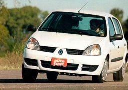 Renault-Clio-2-trompa