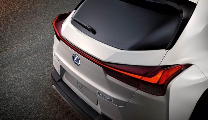 Lexus UX 03