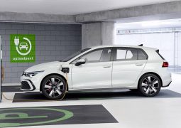 Volkswagen Golf GTE 2020 1 1248x780
