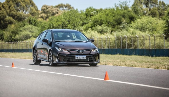 Nuevo Corolla Master Test frenando