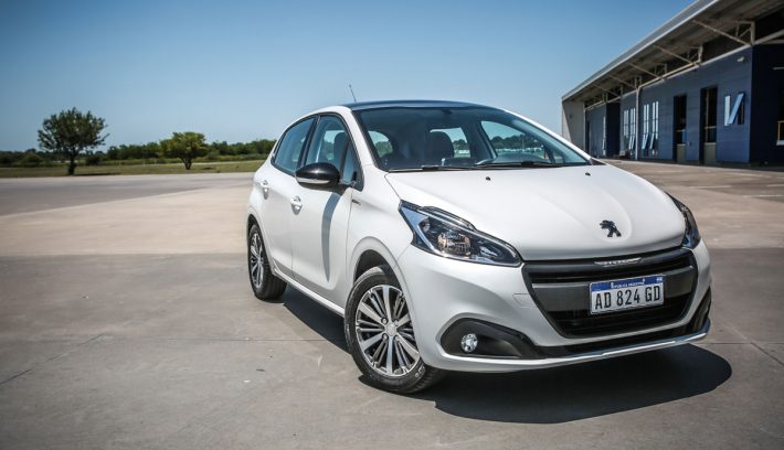 Peugeot 208 In Concert ESTATICA