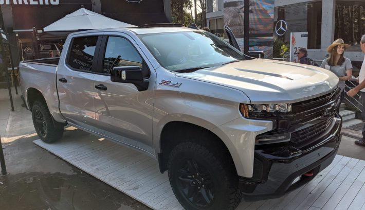 Silverado carilo frente