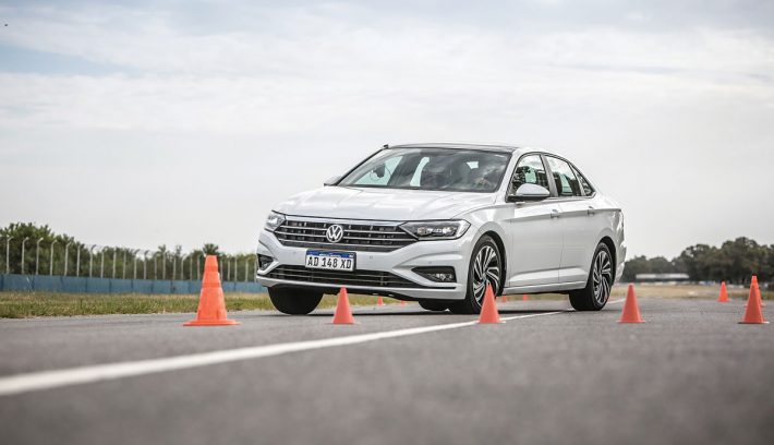 Volskwagen Vento 1.4 TSI alce