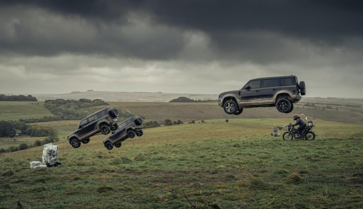 Land Rover Defender stunts No Time To Die 6