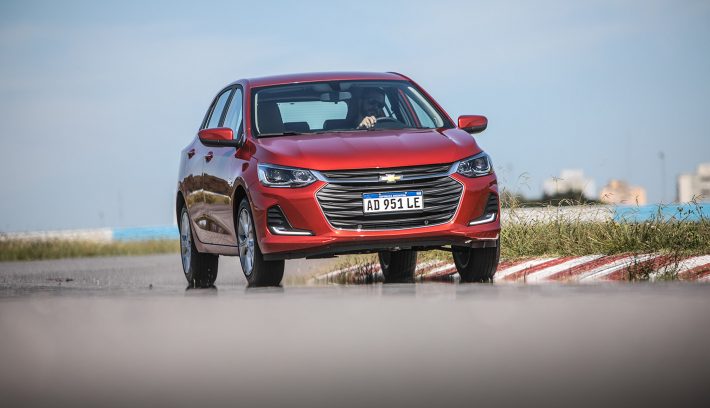 super test chevrolet onix 6