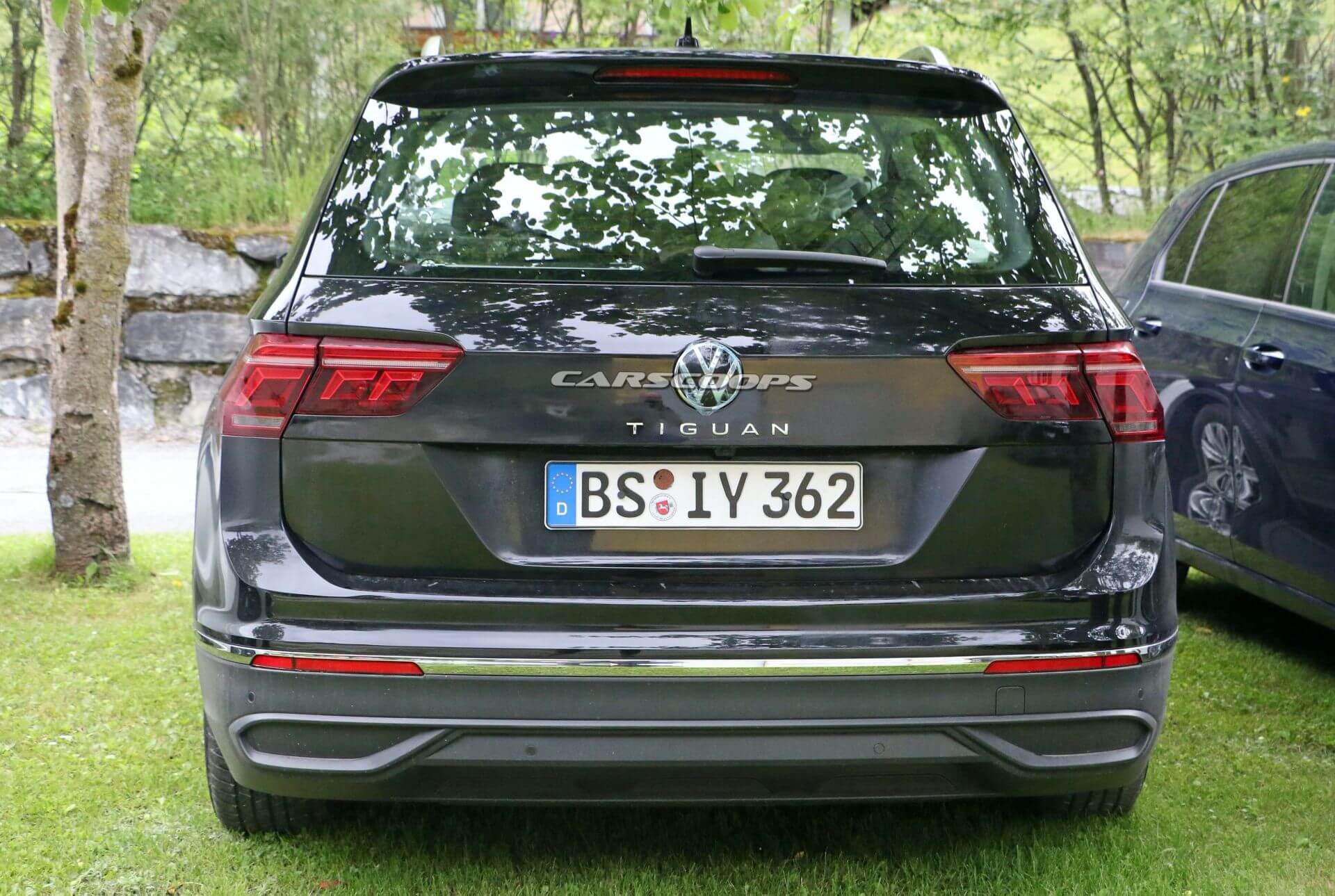 2021 VW Tiguan facelift spy shots 5 1
