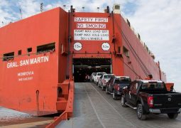 Nissan Frontier embarque puerto