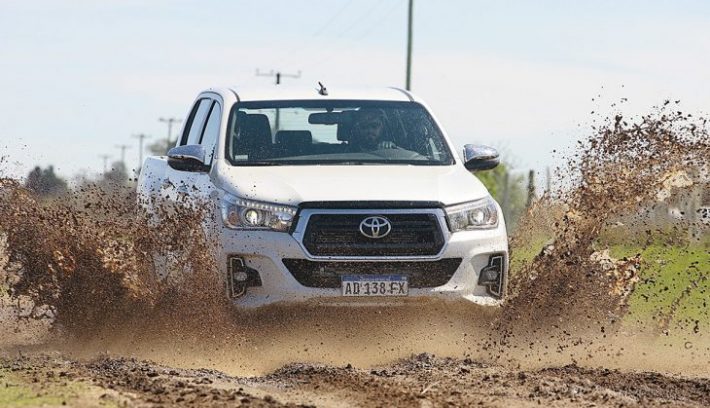 Toyota Hilux 4 730x425