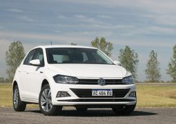 Volkswagen Polo 1.6 AT6 Highline 15 730x425