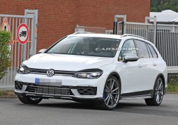 2021 VW Golf R Estate 5 e1597801236615