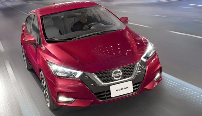 NISSAN VERSA 8