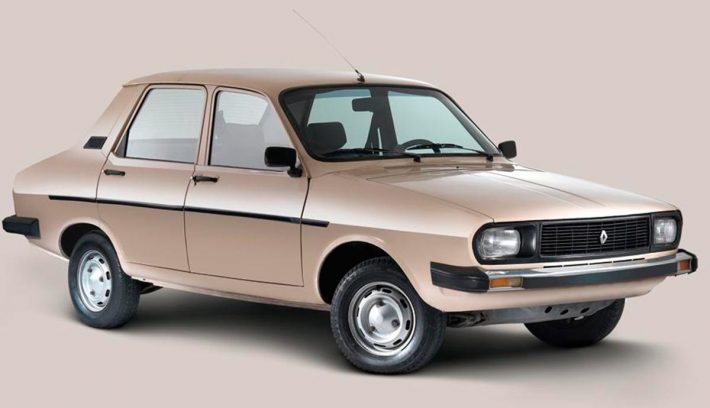 RENAULT 12