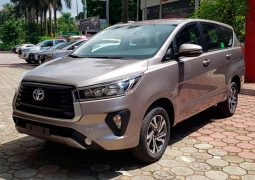 TOYOTA INNOVA