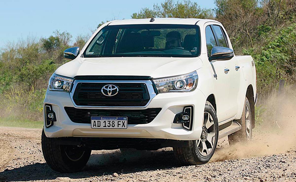 Volkswagen Amarok o Toyota Hilux: ¿cuál es más rápida? 3 Toyota Hilux 1