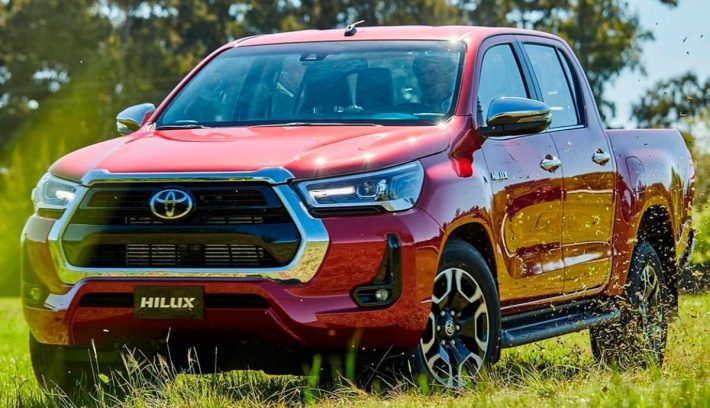 TOYOTA HILUX PORTADA