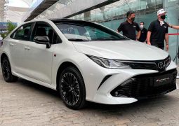 TOYOTA COROLLA 2021 GR SPORT 4