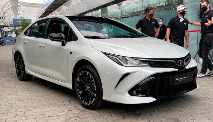 TOYOTA COROLLA 2021 GR SPORT 4