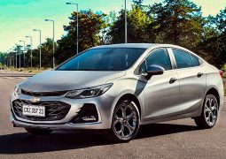 CHEVROLET-CRUZE-LTZ-SEDAN