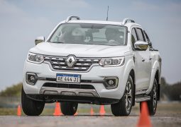 RENAULT ALASKAN ALCE 1