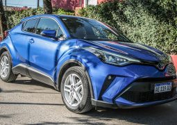 TOYOTA C-HR EQUIPAMIENTO