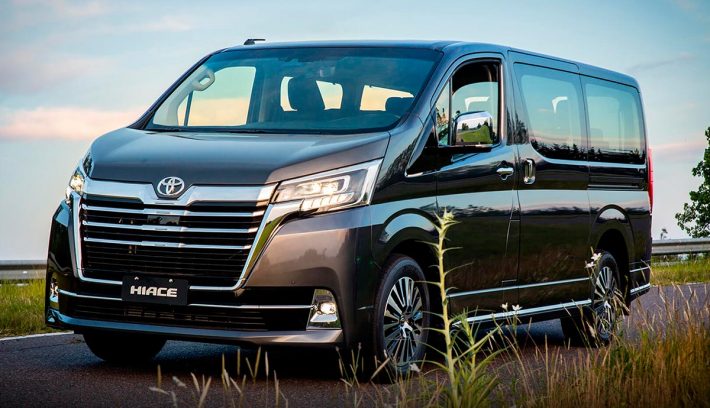 TOYOTA HIACE