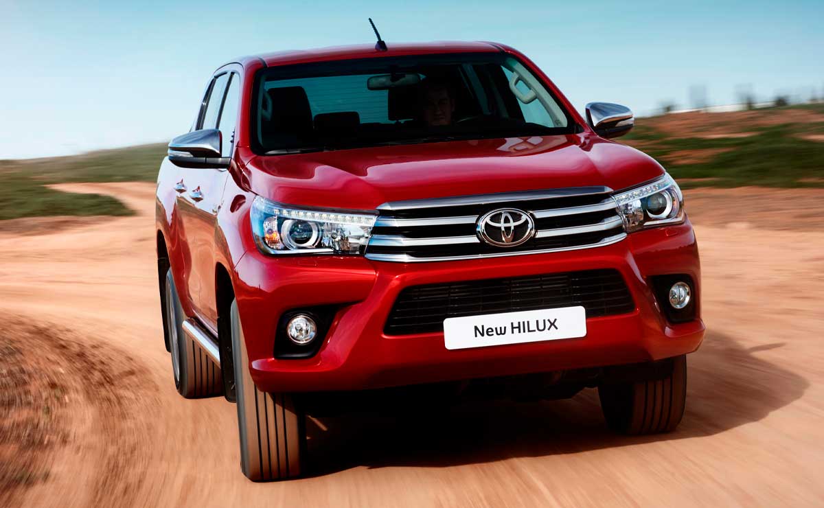La evolución de la Toyota Hilux: así fue cambiando su diseño 12 TOYOTA-HILUX-10-GEN