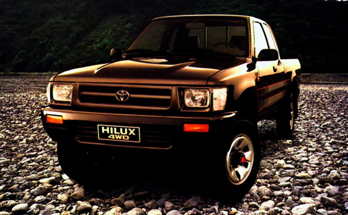 La evolución de la Toyota Hilux: así fue cambiando su diseño 7 TOYOTA-HILUX-5-GEN