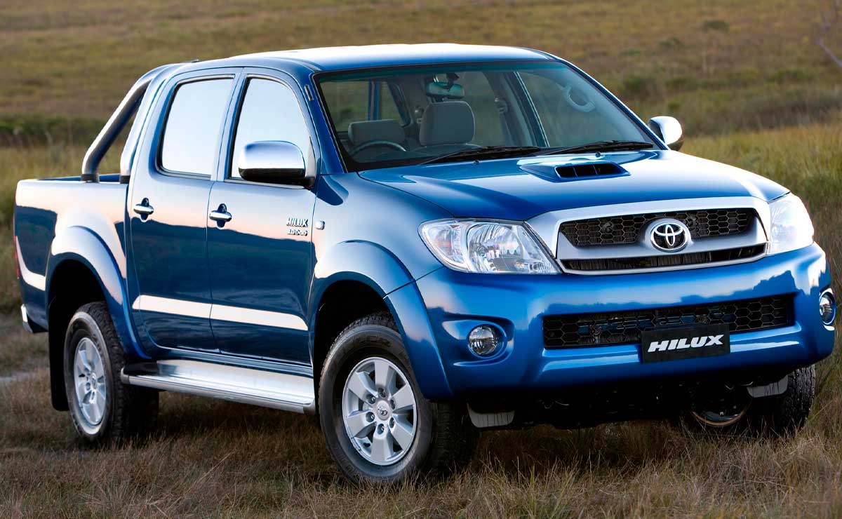 La evolución de la Toyota Hilux: así fue cambiando su diseño 10 TOYOTA-HILUX-8-GEN