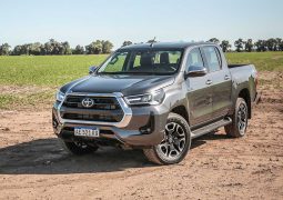 Toyota Hilux 2021