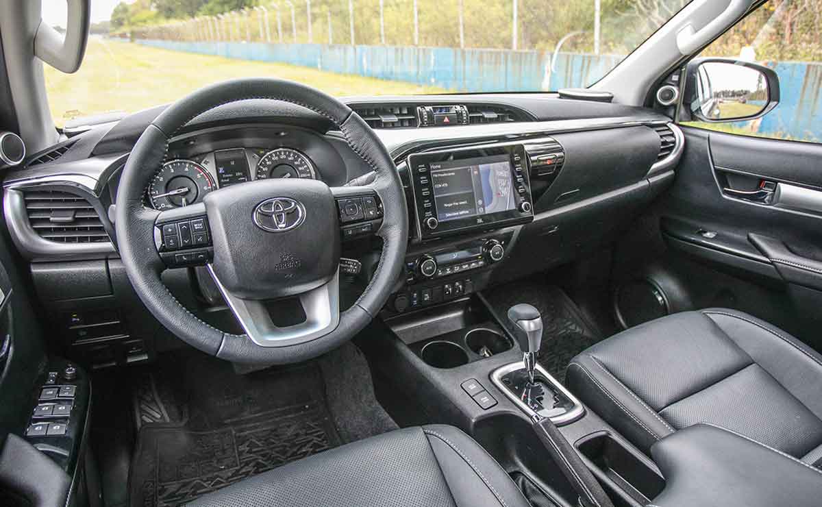 Toyota Hilux 2021 12