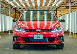VOLKSWAGEN-GOLF-GTI