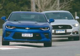 FORD-MUSTANG-CHEVROLET-CAMARO-1