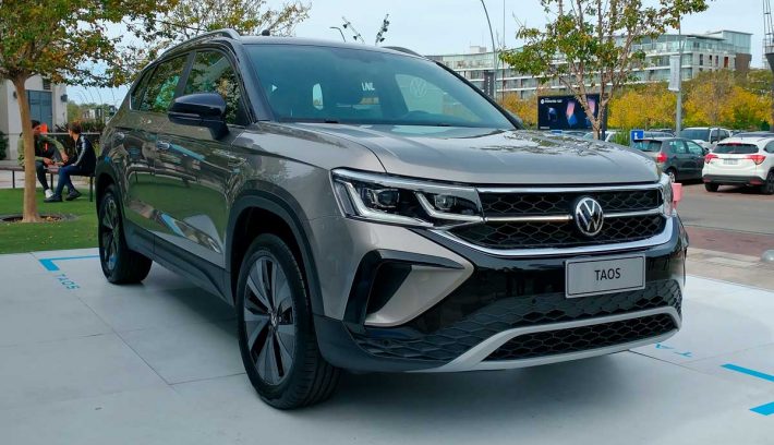VOLKSWAGEN TAOS