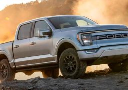 FORD F-150 LIGHTNING