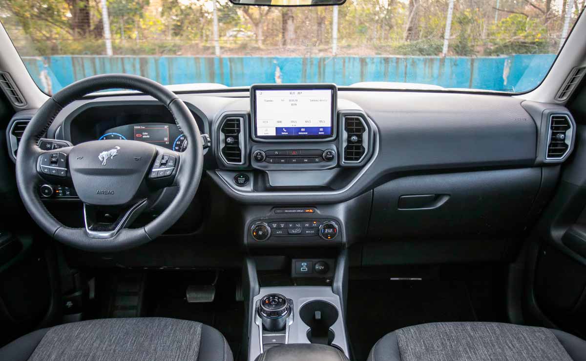 Ford-Bronco-Sport-interior