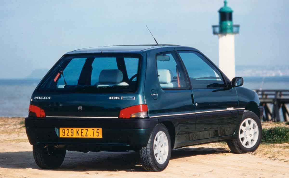 Peugeot-106-atras