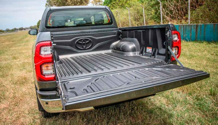 toyota hilux 2021 caja de carga